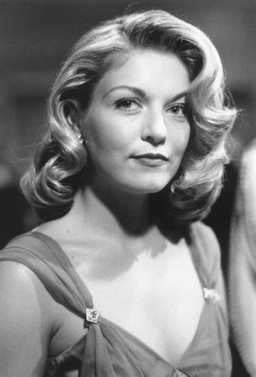 Sheryl Lee Breasts, Bush Scene in AngelS Dance